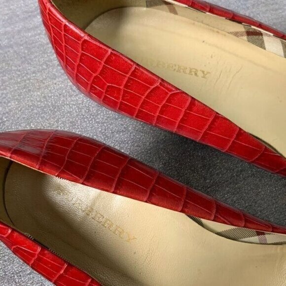 Burberry Croc Embossed Platform Pumps 4" Heel Dark Carmine Red, Size 39.5/9.5 - Picture 2 of 13